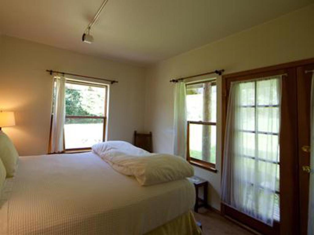 Nettles Farm Hotel Lummi Island Екстериор снимка